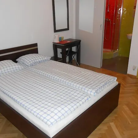 Hostel Lux - Z Prywatnymi Lazienkami